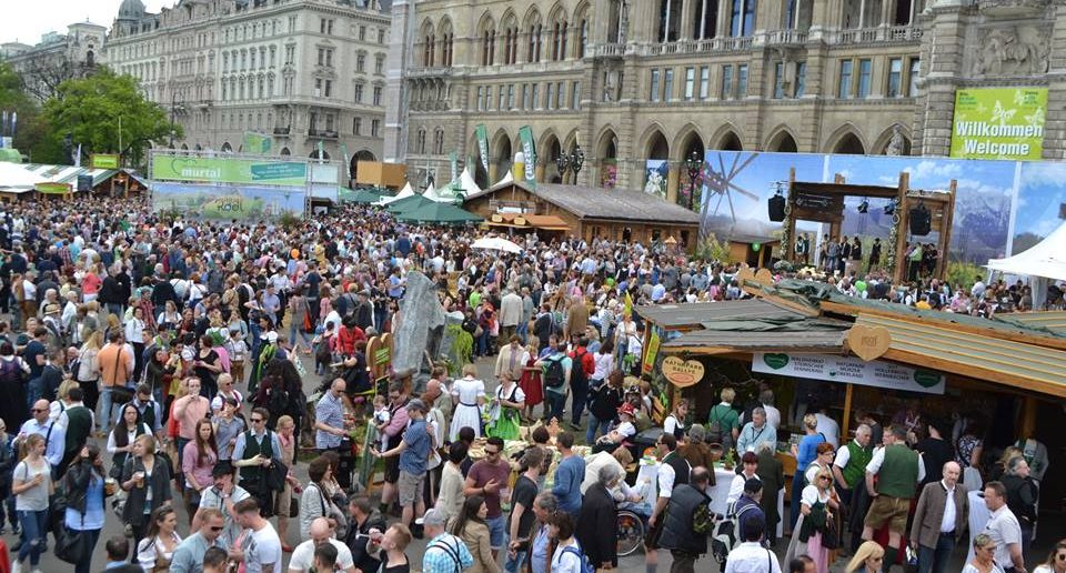 Steiermarkdorf am Wiener Rathausplatz
