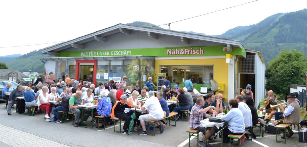 Gut besuchtes Grillfest beim Verein "Wir für unser Geschäft"