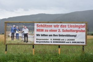 Transparent gegen die Errichtung der 2 Schottergruben