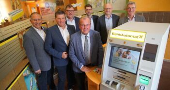 Bürgermeister mit Bankomat